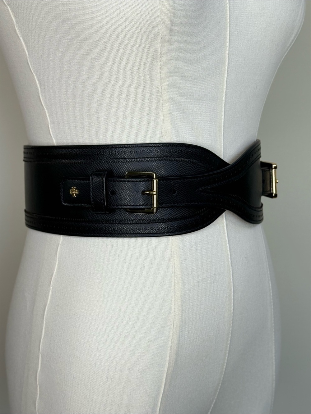 Tory Burch Brogue Black Sculpted Leather Waist Belt with Gold Buckles S NWOT - Picture 4 of 7